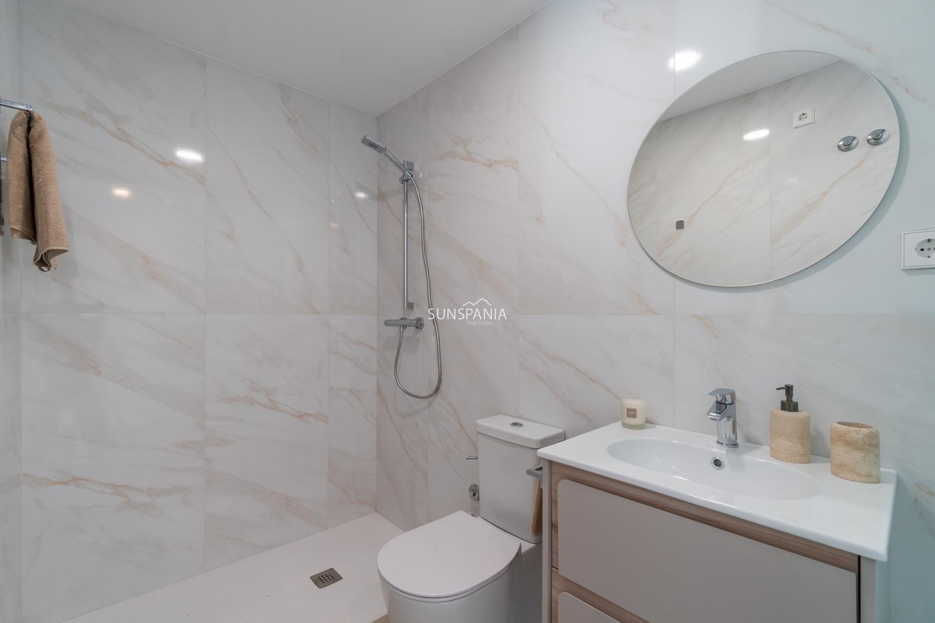 Obra nueva - Piso -
Orihuela Costa - Playa Flamenca