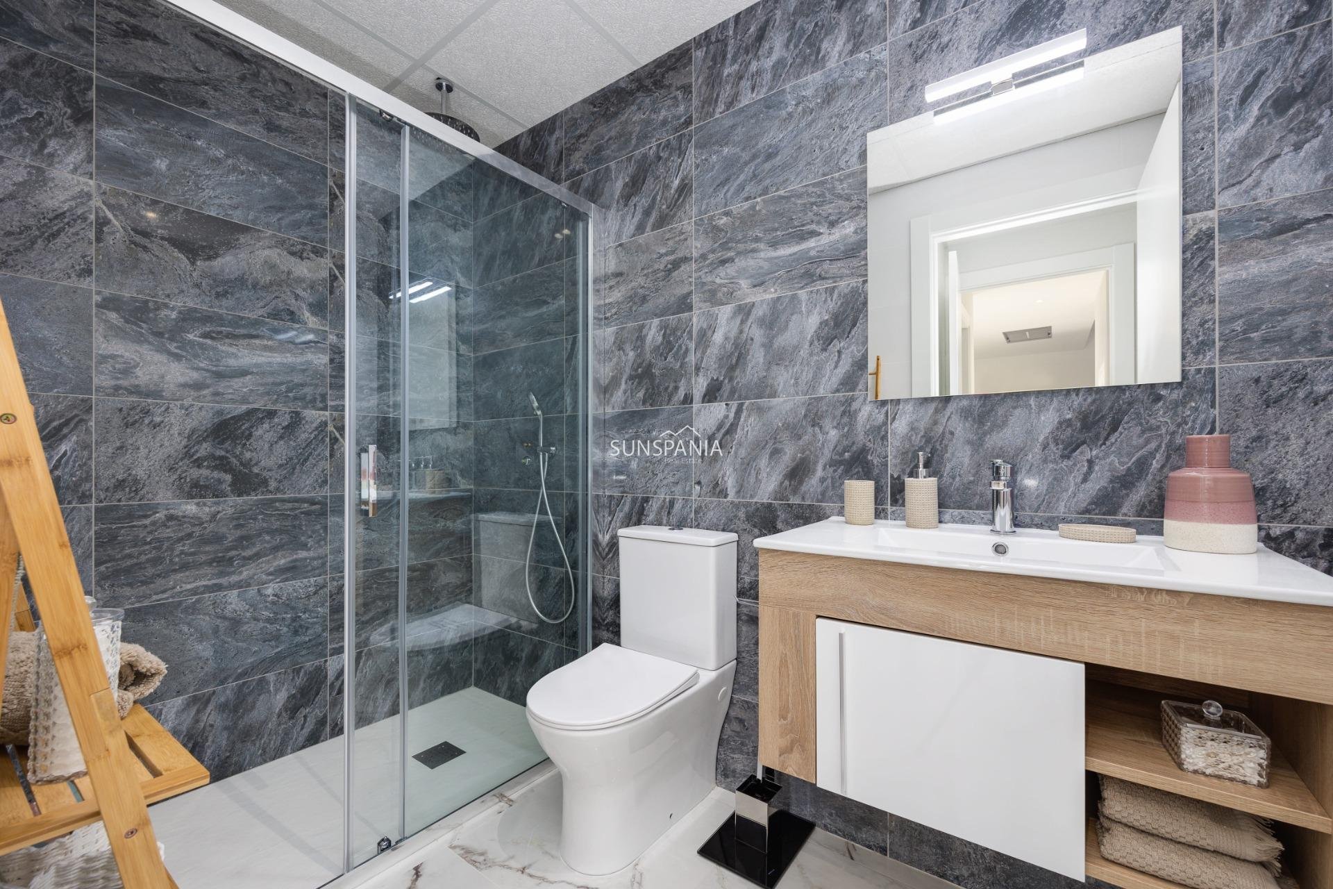 Obra nueva - Piso -
San Miguel de Salinas - Pueblo