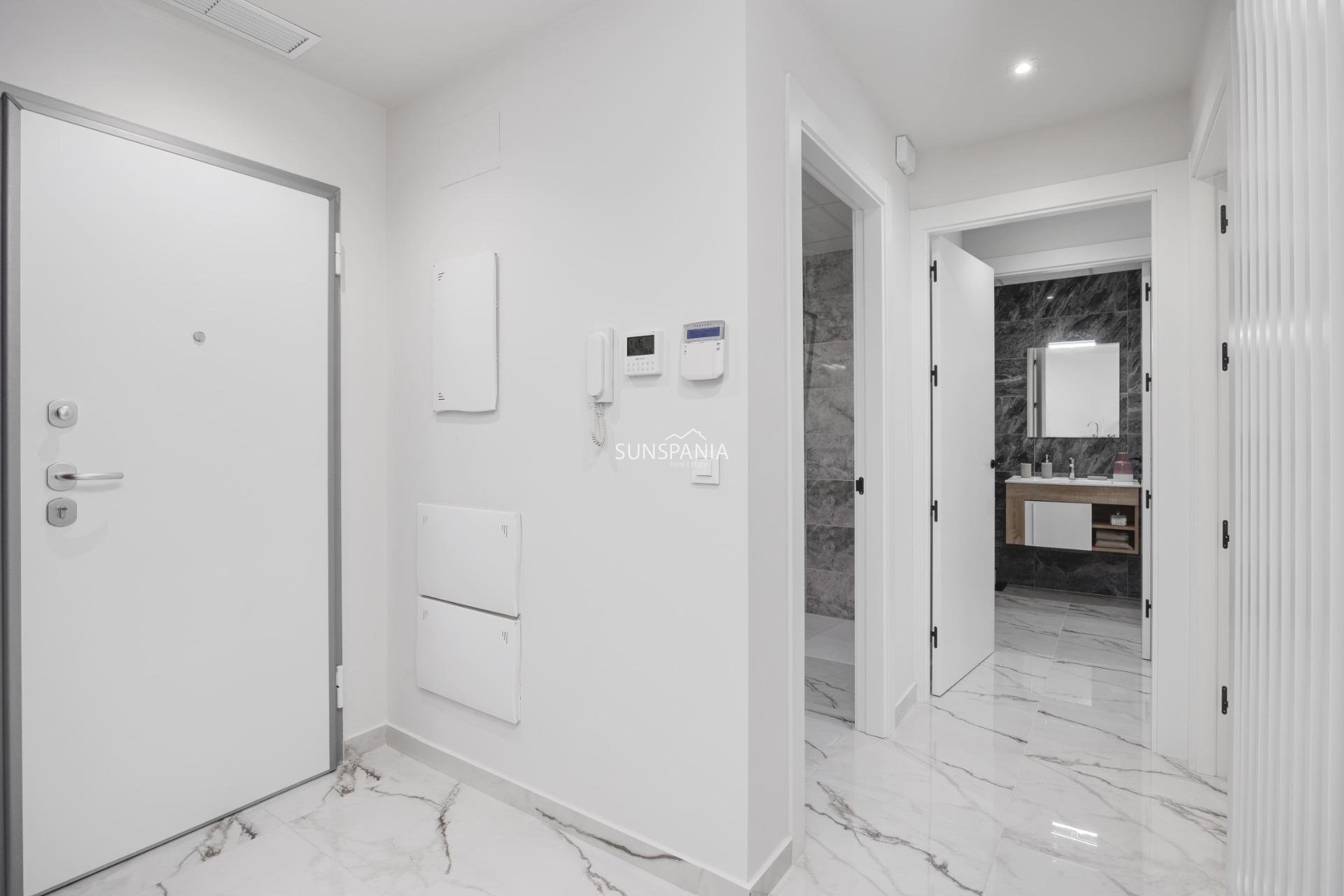 Obra nueva - Piso -
San Miguel de Salinas - Pueblo