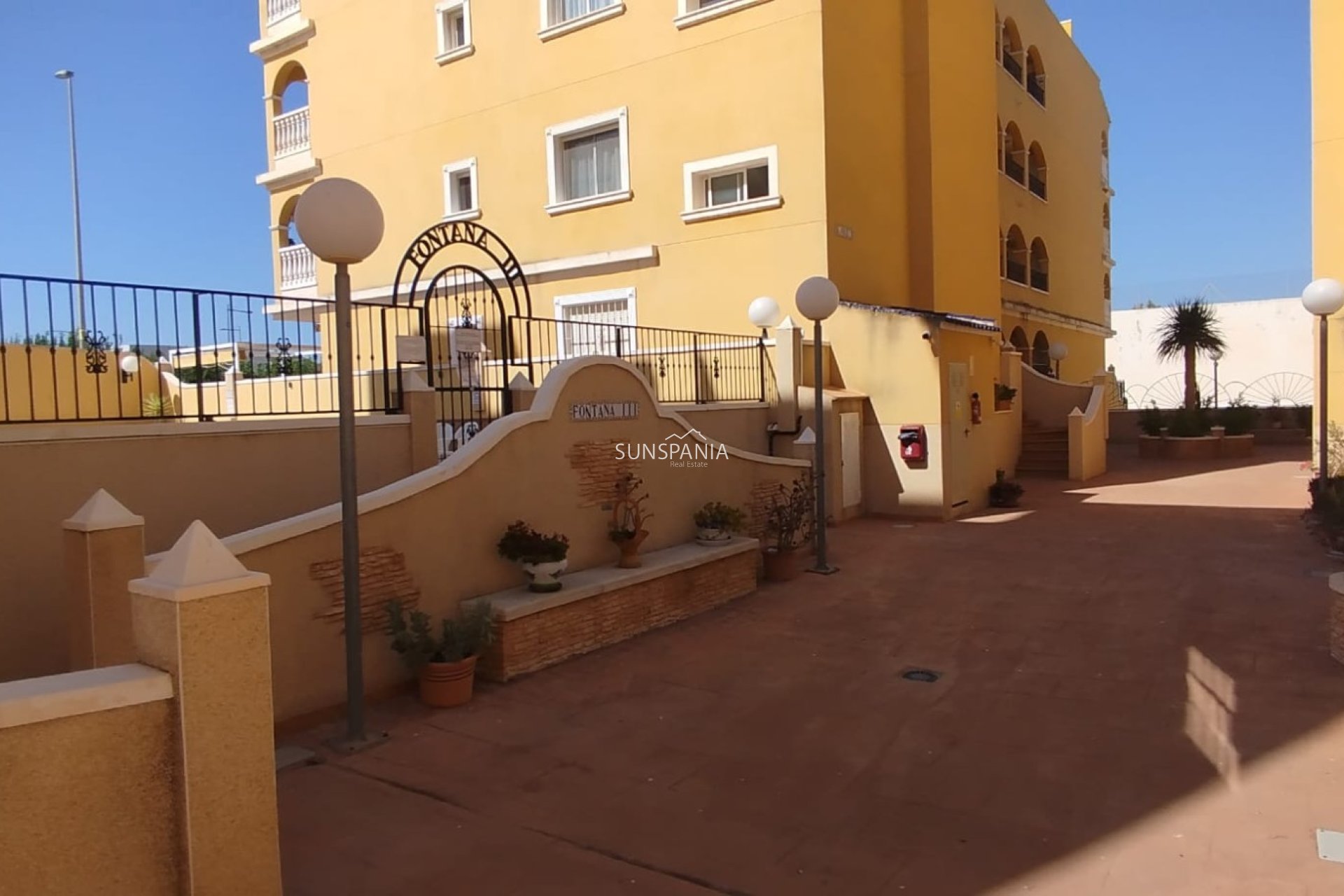 Resale - Apartment -
Algorfa