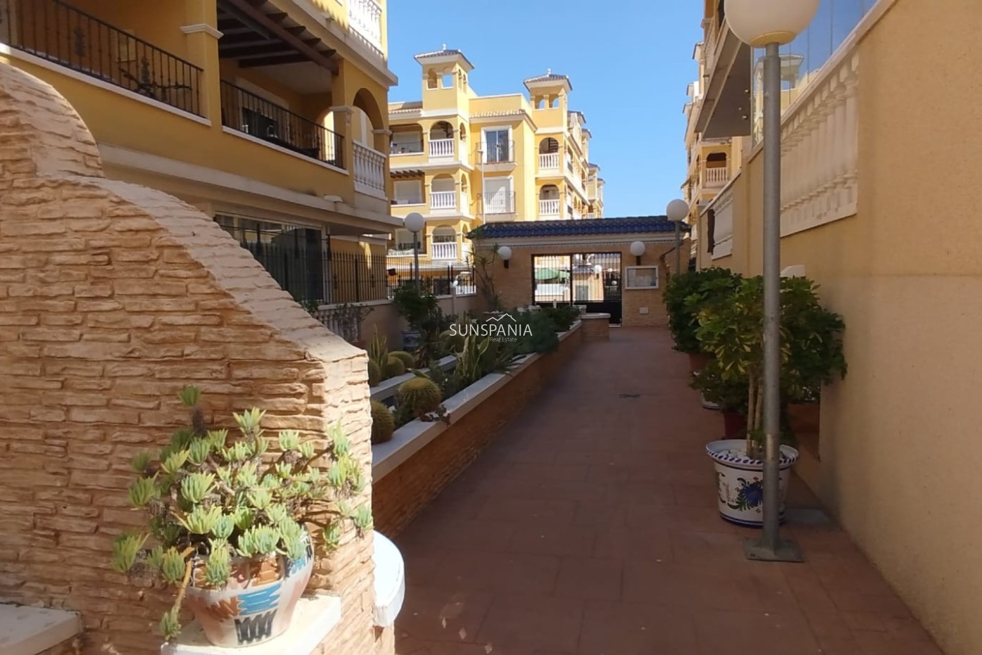 Resale - Apartment -
Algorfa