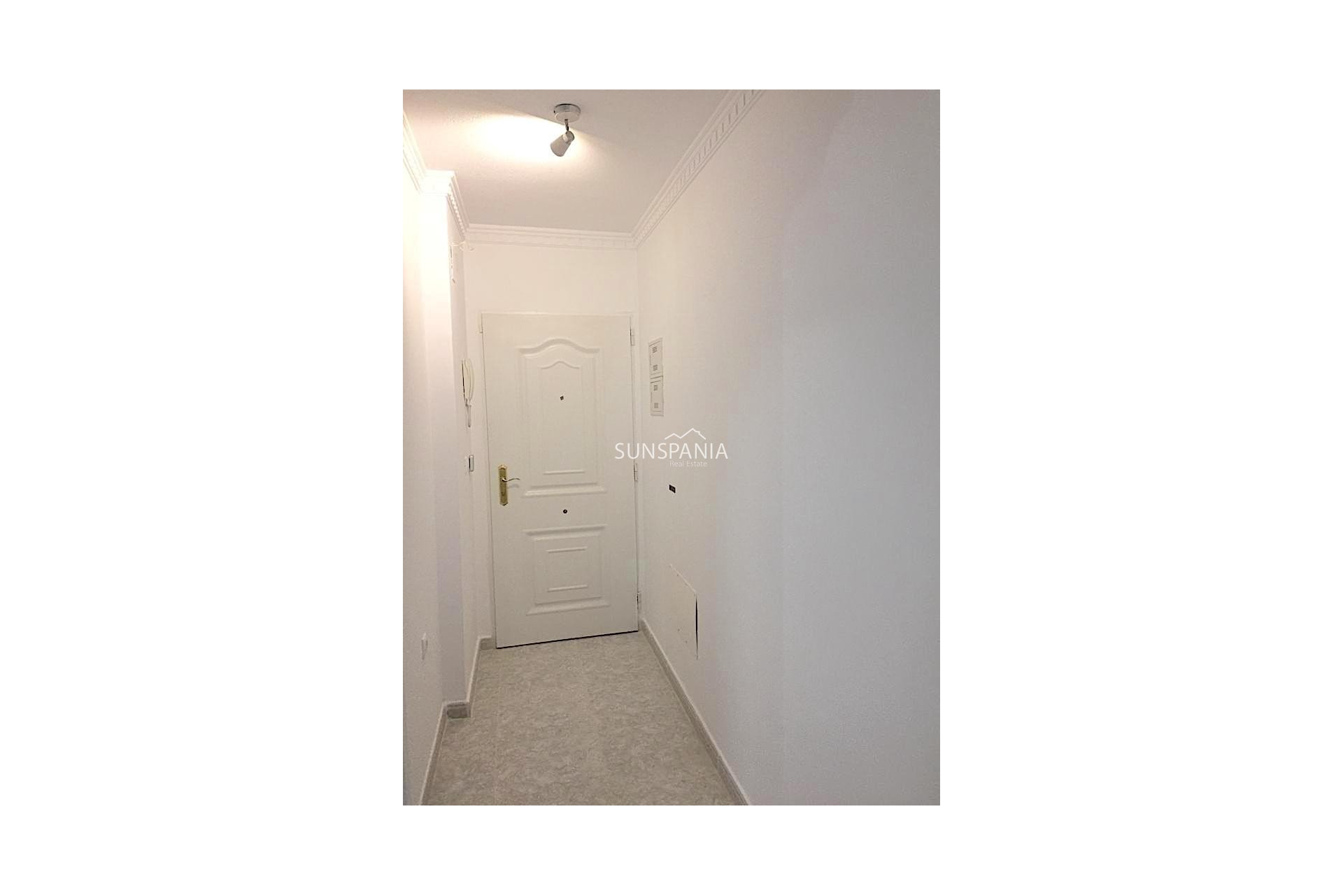 Resale - Apartment -
Algorfa