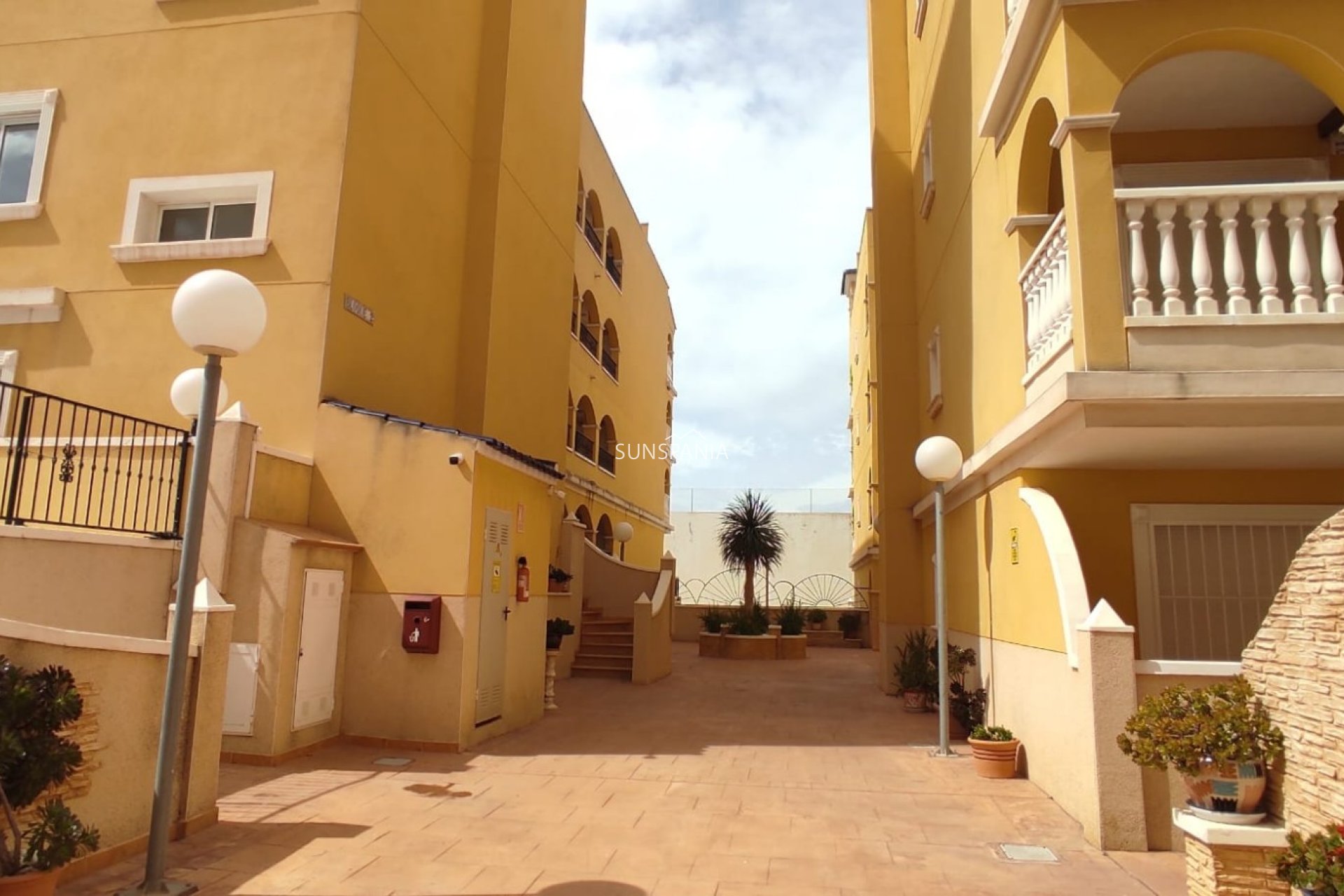 Resale - Apartment -
Algorfa