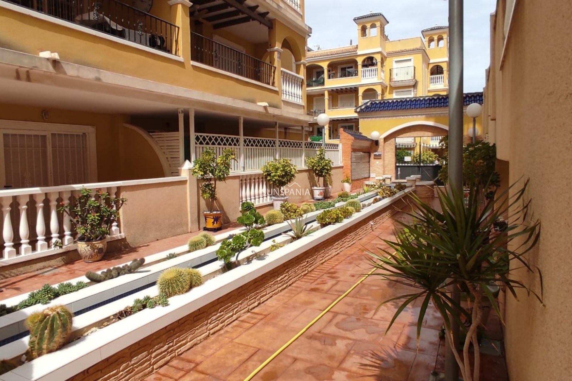 Resale - Apartment -
Algorfa