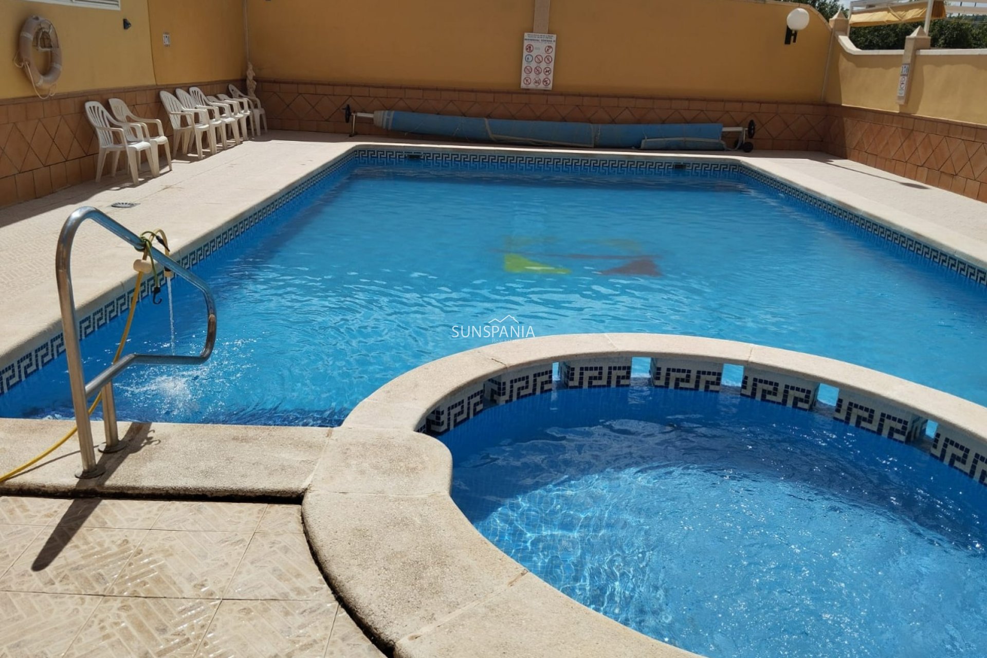 Resale - Apartment -
Algorfa