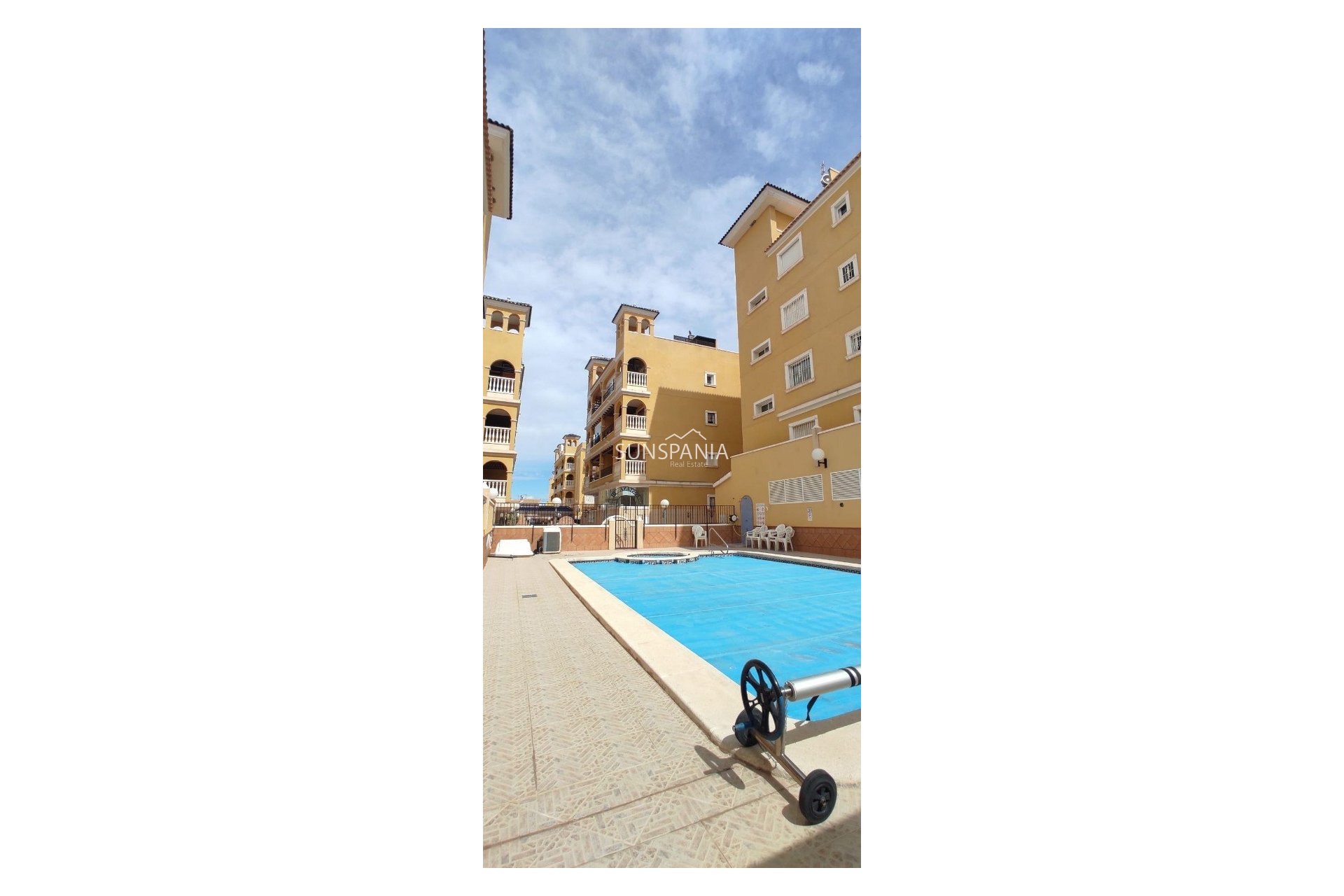 Resale - Apartment -
Algorfa