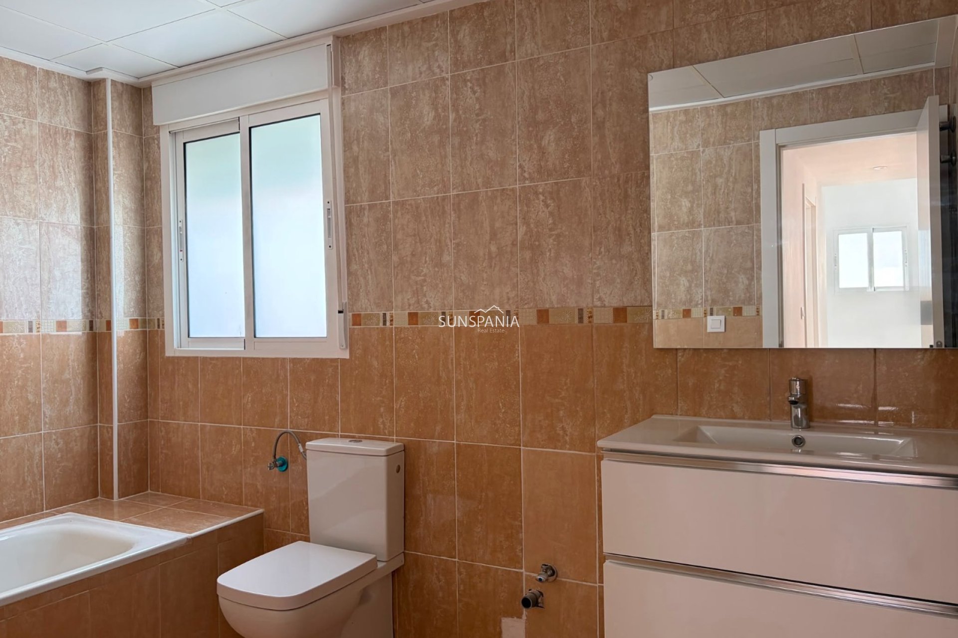 Resale - Villa -
Castalla
