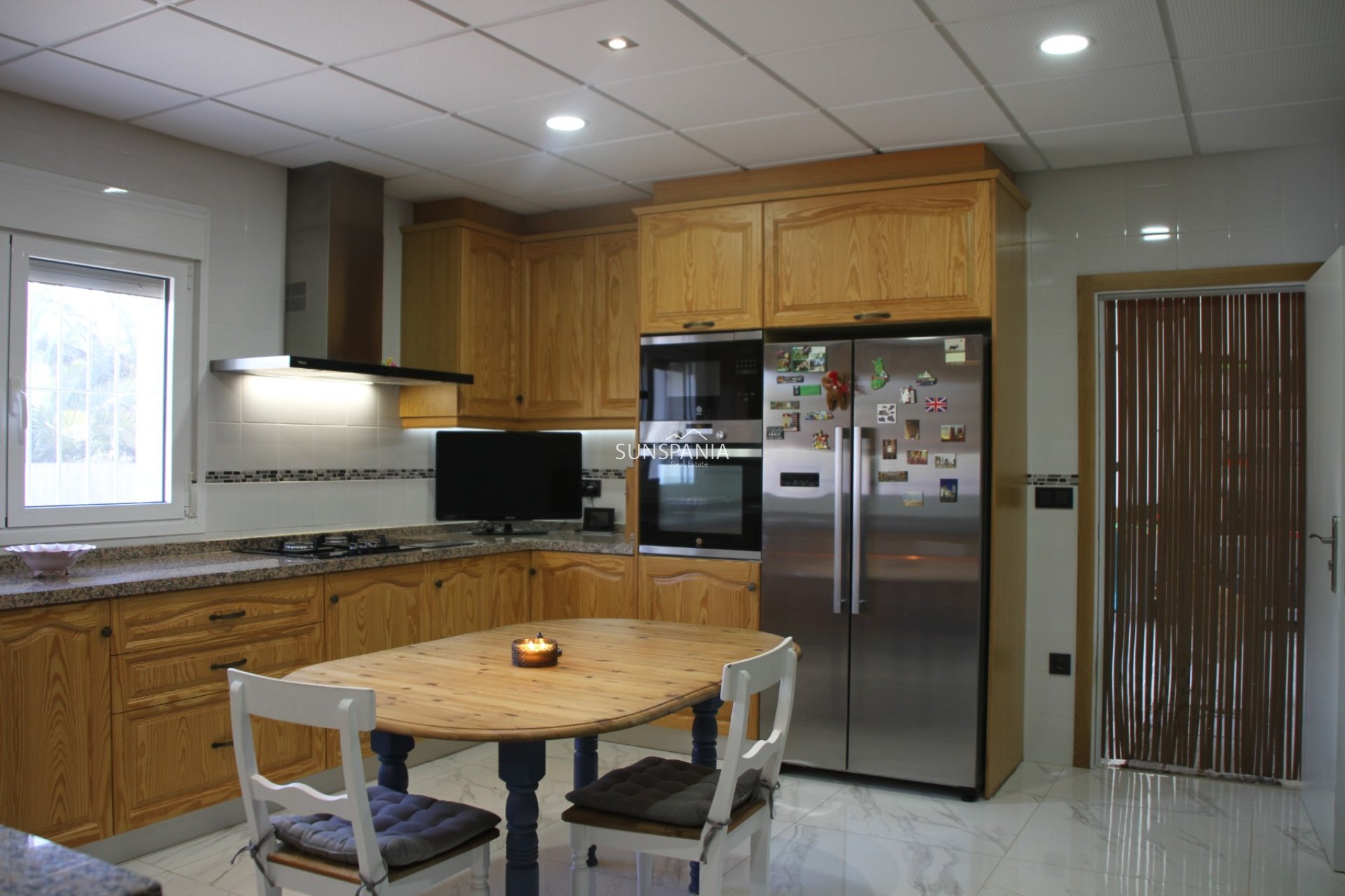 Resale - Villa -
Catral
