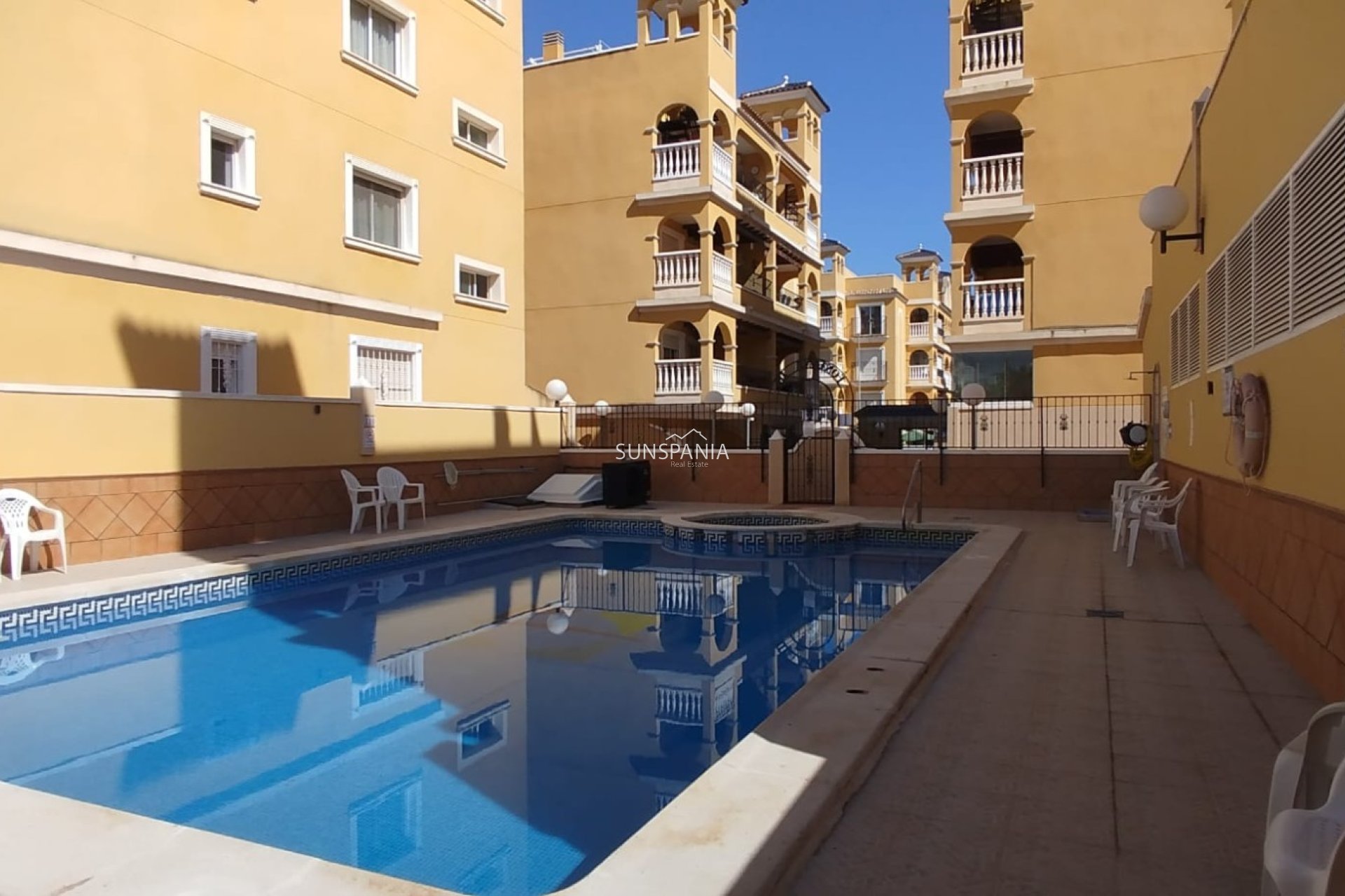 Reventa - Piso -
Algorfa