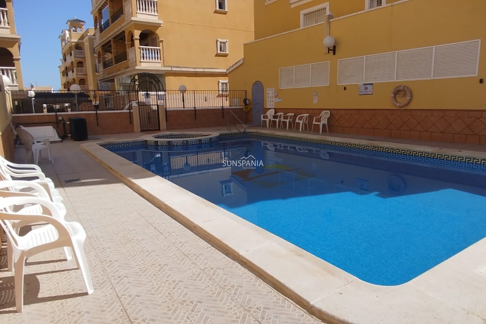Reventa - Piso -
Algorfa