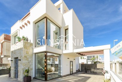 Villa - New Build - Los Montesinos - La Herrada