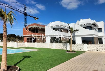 Villa - New Build -
            Pilar de la Horadada - NB-36644