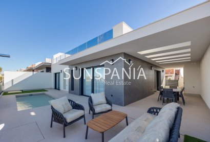 Villa - New Build -
            Torrevieja - NB-95526