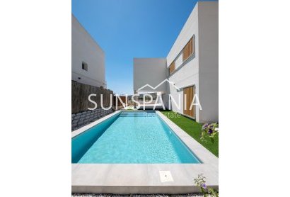 Obra nueva - Chalet -
Algorfa - La Finca Golf