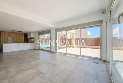Obra nueva - Chalet -
Algorfa - La Finca Golf
