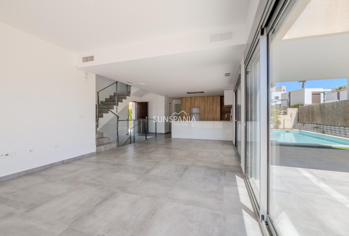 Obra nueva - Chalet -
Algorfa - La Finca Golf
