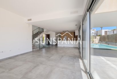 Obra nueva - Chalet -
Algorfa - La Finca Golf