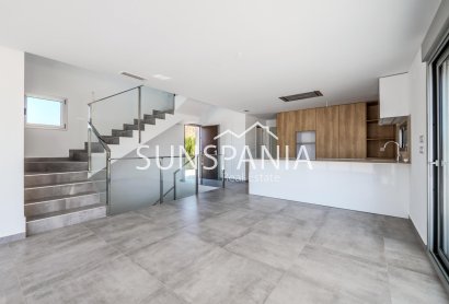 Obra nueva - Chalet -
Algorfa - La Finca Golf