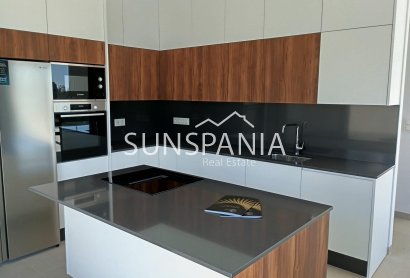 Obra nueva - Chalet -
Pilar de la Horadada - Roda Golf