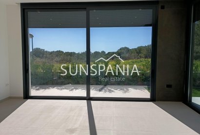 Obra nueva - Chalet -
Pilar de la Horadada - Roda Golf