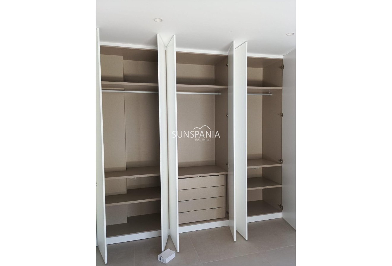 Obra nueva - Chalet -
Pilar de la Horadada - Roda Golf