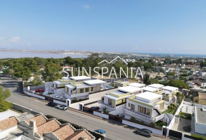 Obra nueva - Chalet -
Torrevieja - Los Balcones