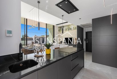 Obra nueva - Chalet -
Torrevieja - Los Balcones