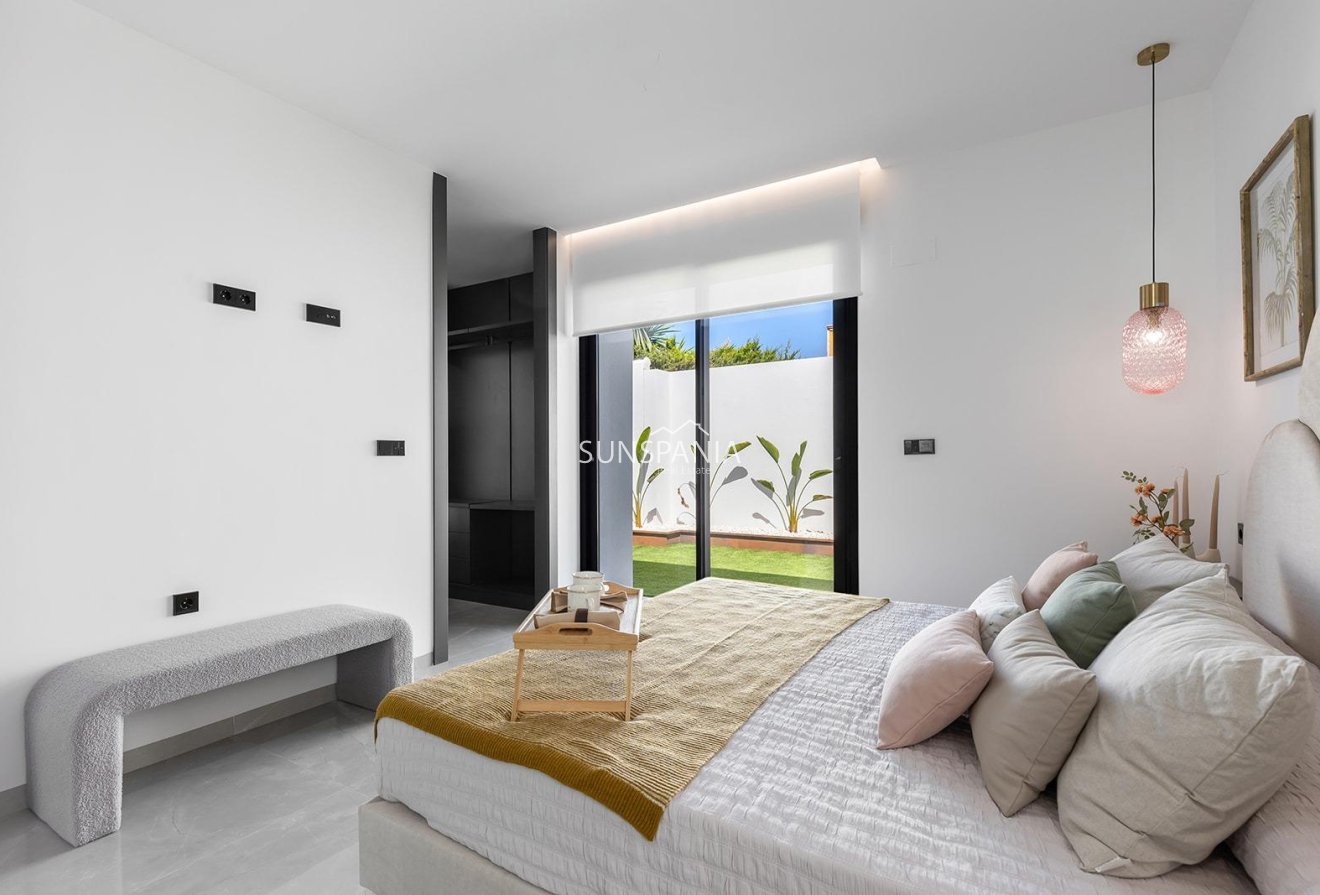 Obra nueva - Chalet -
Torrevieja - Los Balcones