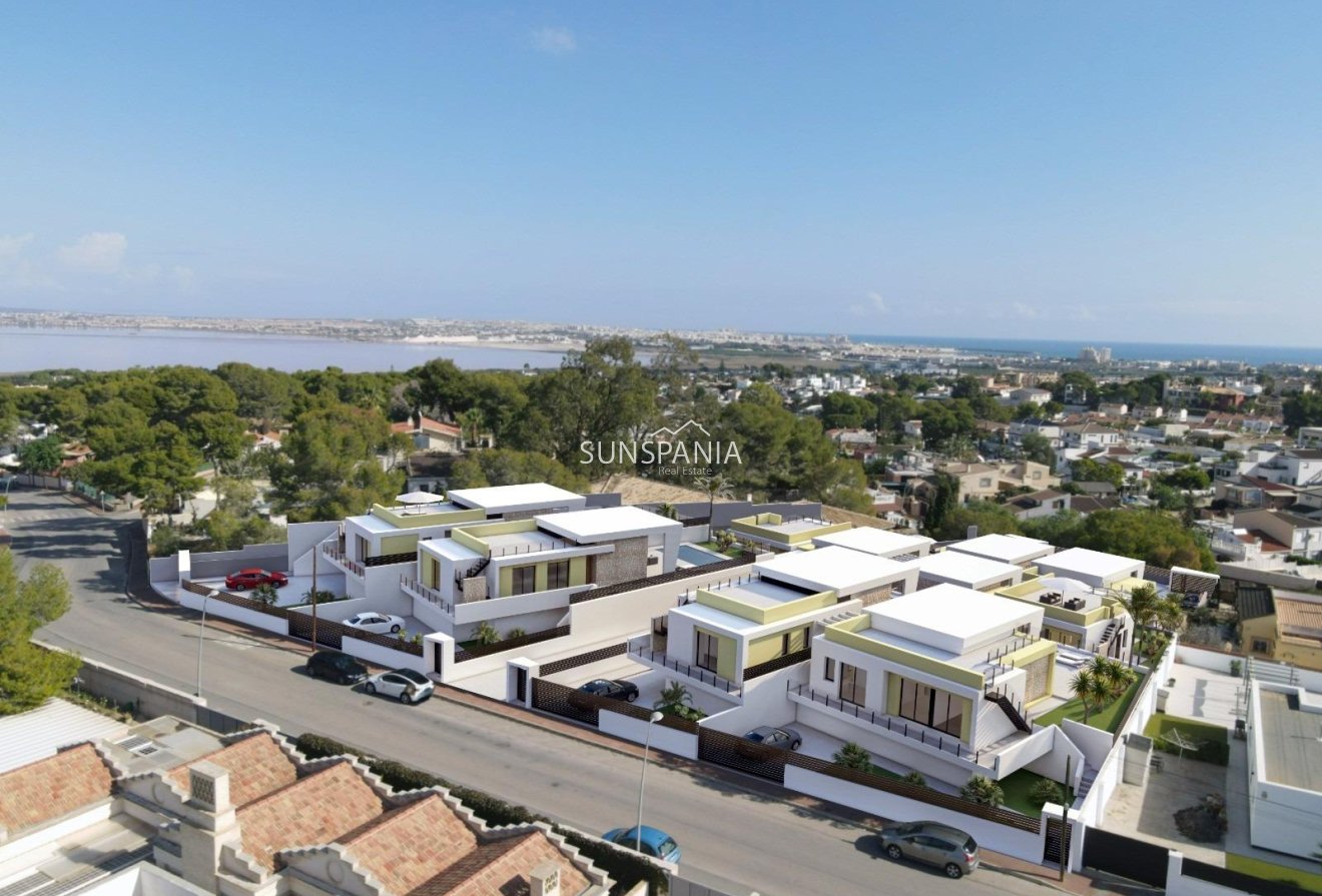 Obra nueva - Chalet -
Torrevieja - Los Balcones