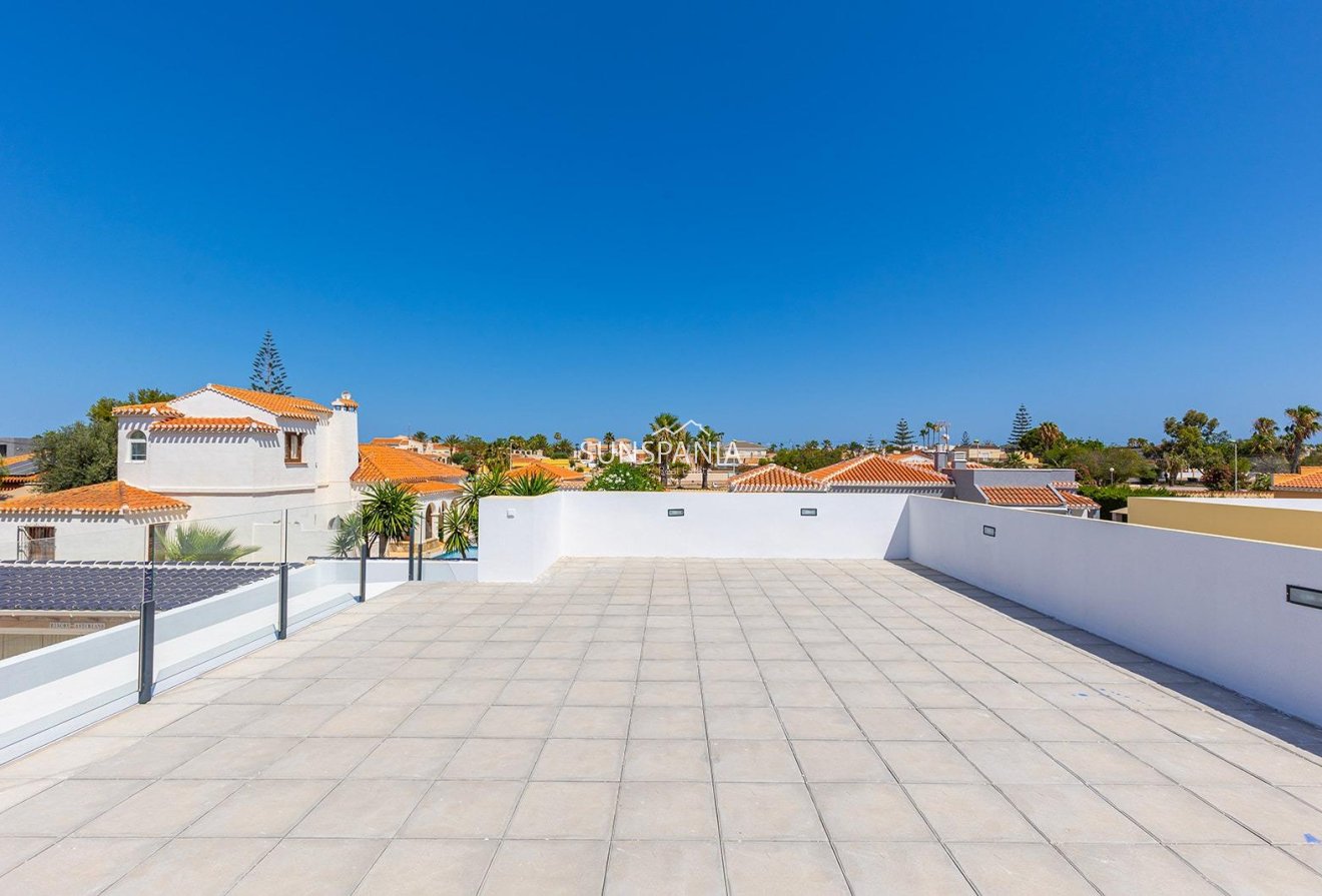 Obra nueva - Chalet -
Torrevieja - Los Balcones