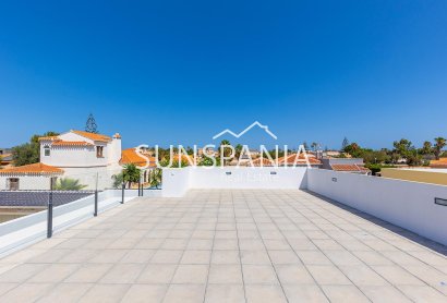 Obra nueva - Chalet -
Torrevieja - Los Balcones