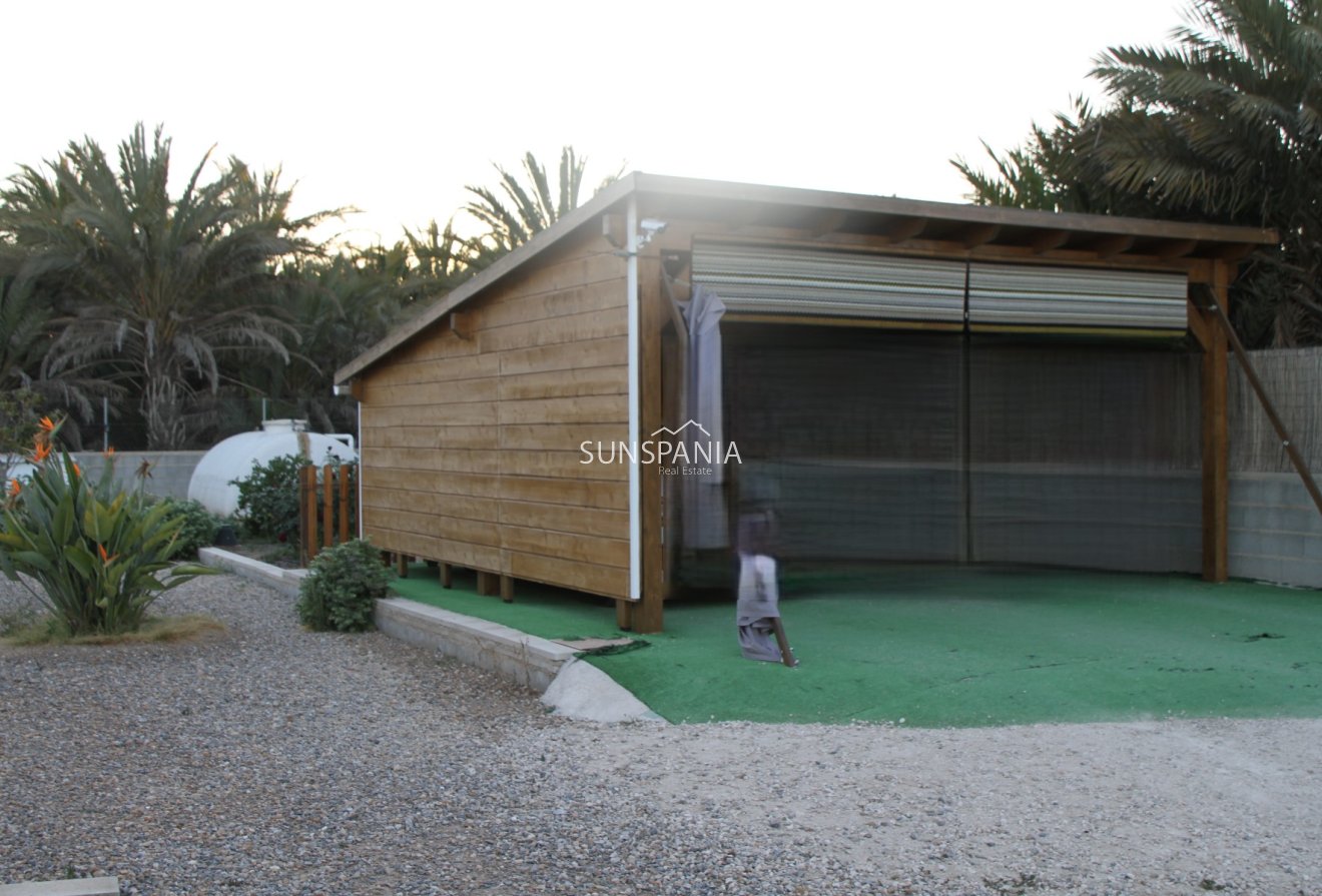 Resale - Villa -
Catral