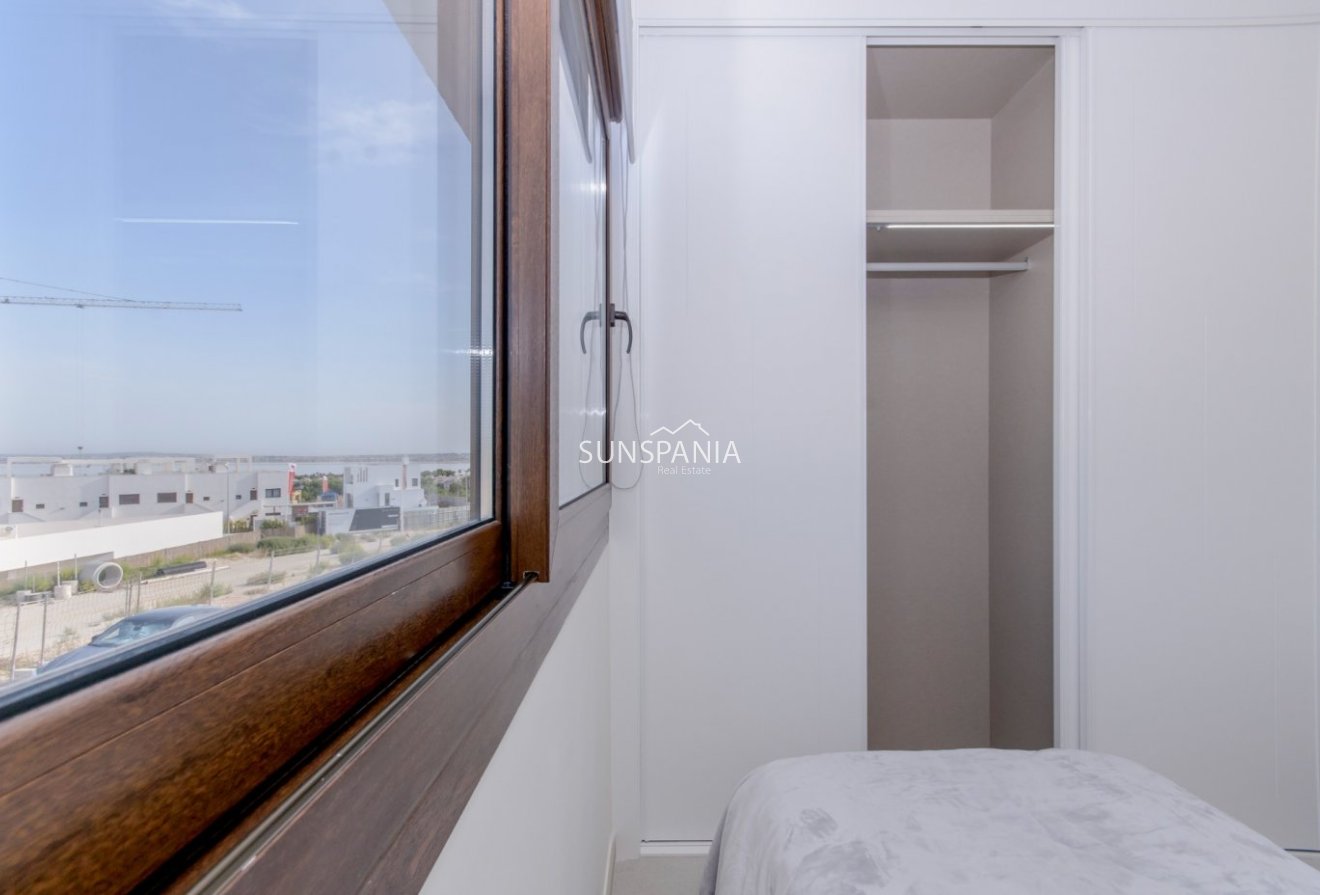 Obra nueva - Piso -
Torrevieja - Los Balcones
