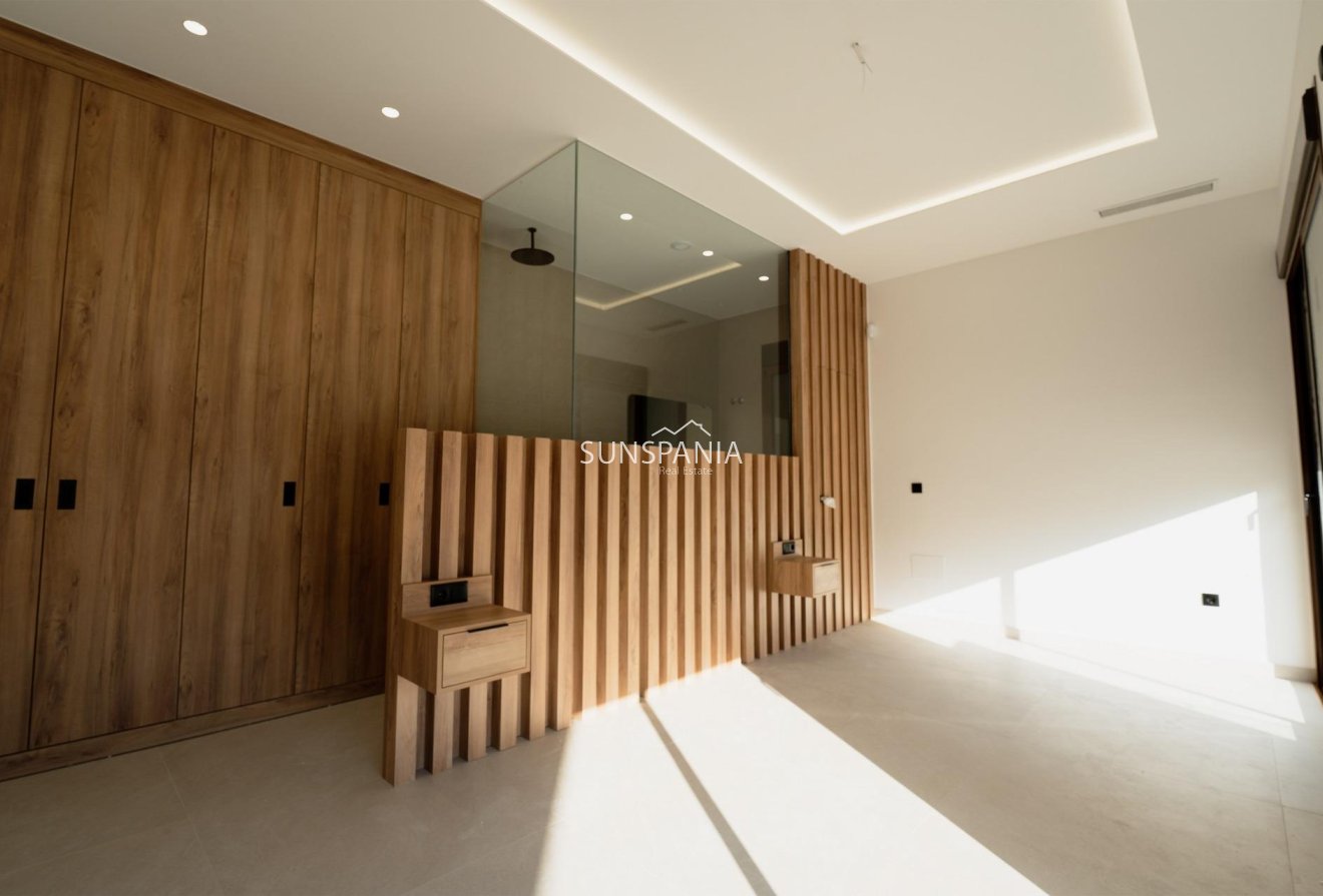 Obra nueva - Chalet -
Benejúzar - alta