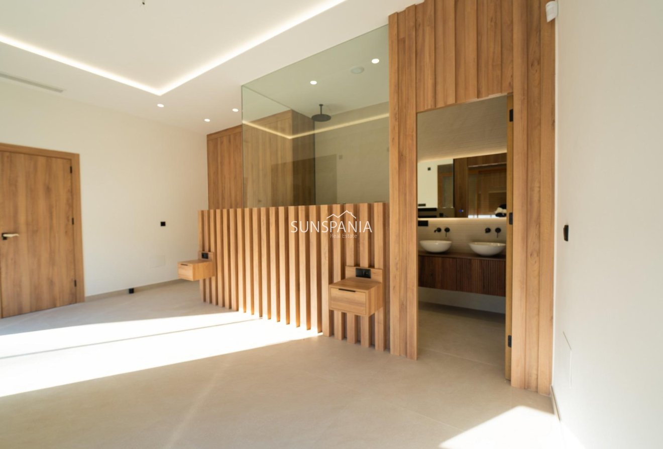Obra nueva - Chalet -
Benejúzar - alta