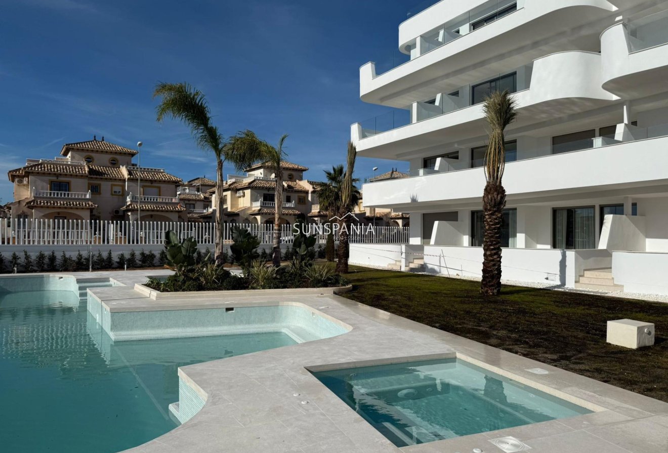 Obra nueva - Piso -
Orihuela Costa - Lomas de Cabo Roig