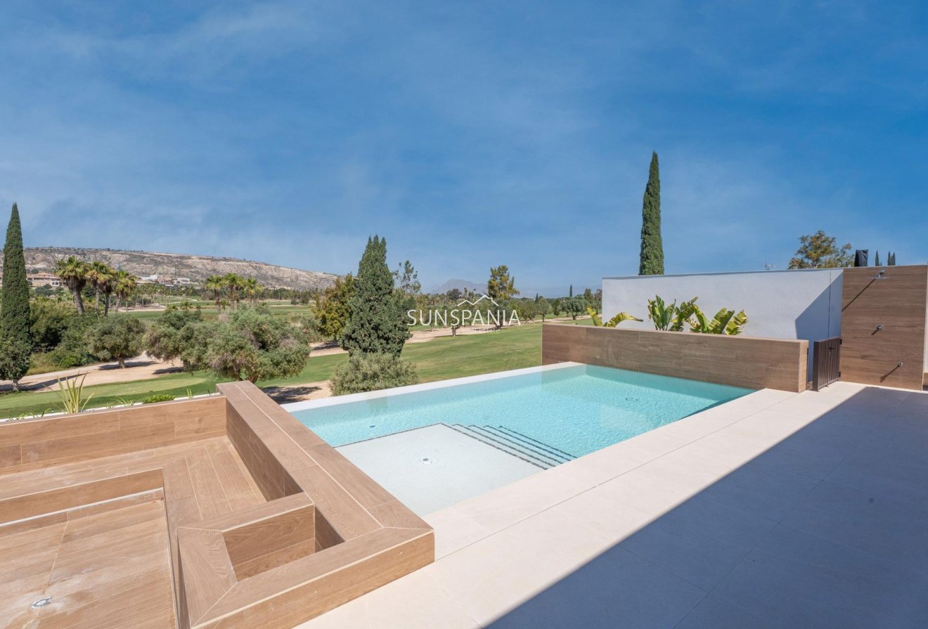 Obra nueva - Chalet -
Algorfa - La Finca Golf