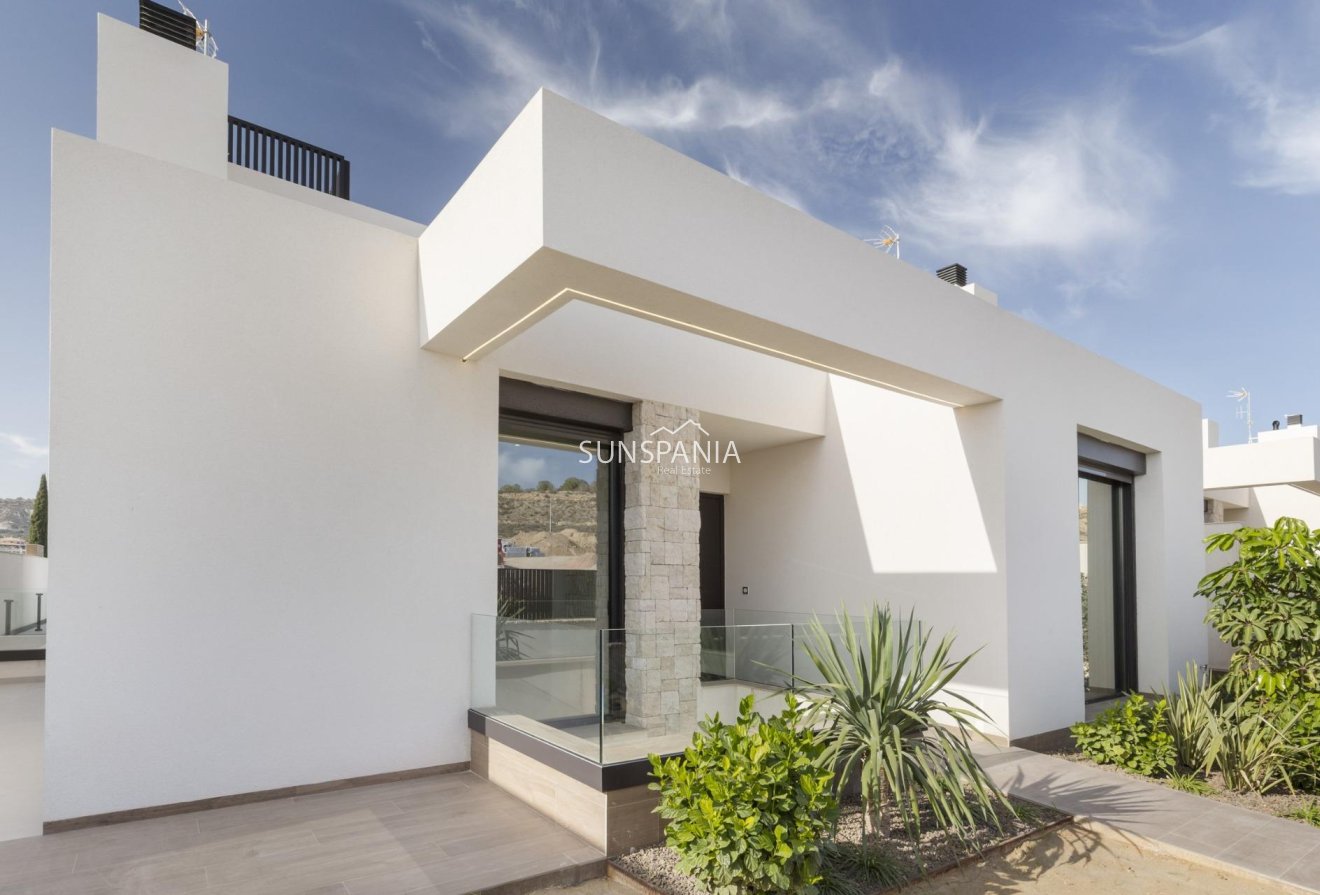 Obra nueva - Chalet -
Algorfa - La Finca Golf