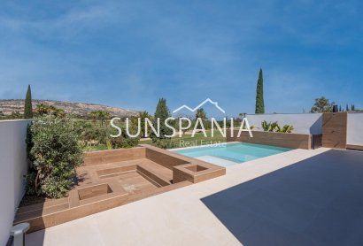 Obra nueva - Chalet -
Algorfa - La Finca Golf