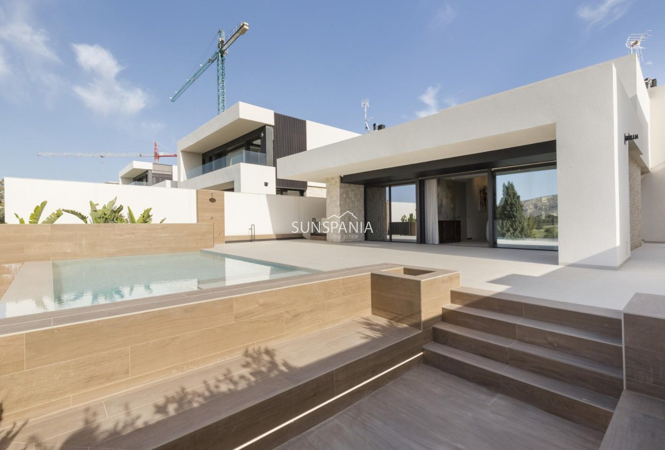 Obra nueva - Chalet -
Algorfa - La Finca Golf