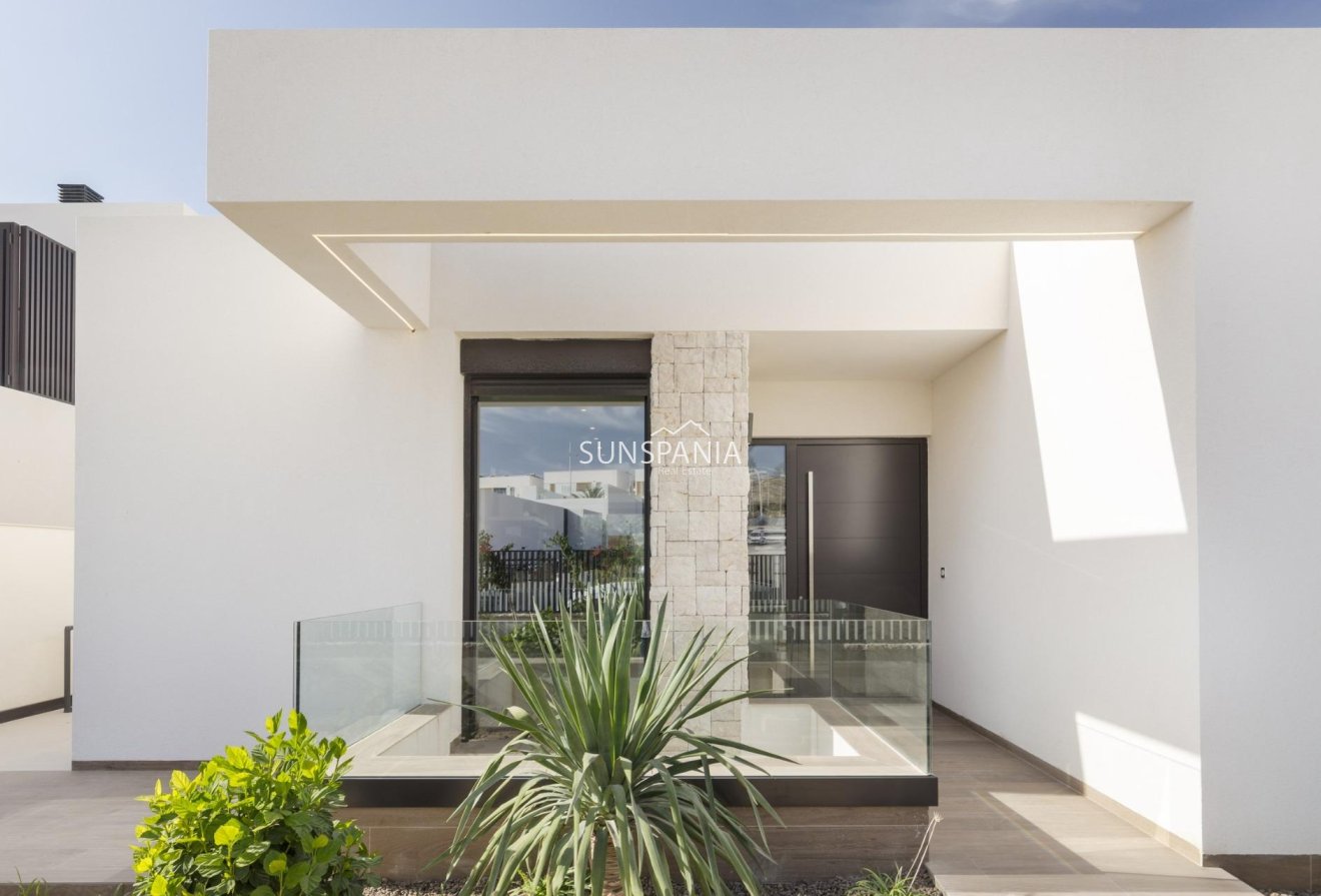 Obra nueva - Chalet -
Algorfa - La Finca Golf