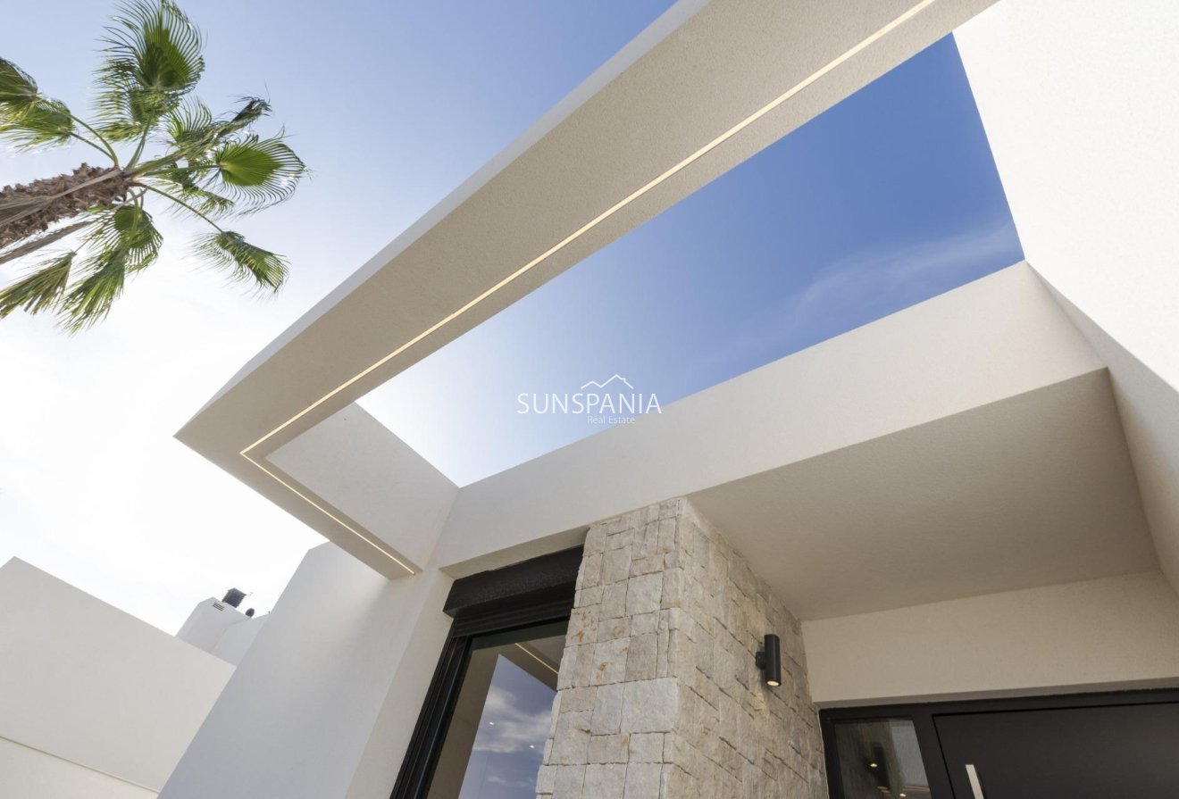 Obra nueva - Chalet -
Algorfa - La Finca Golf