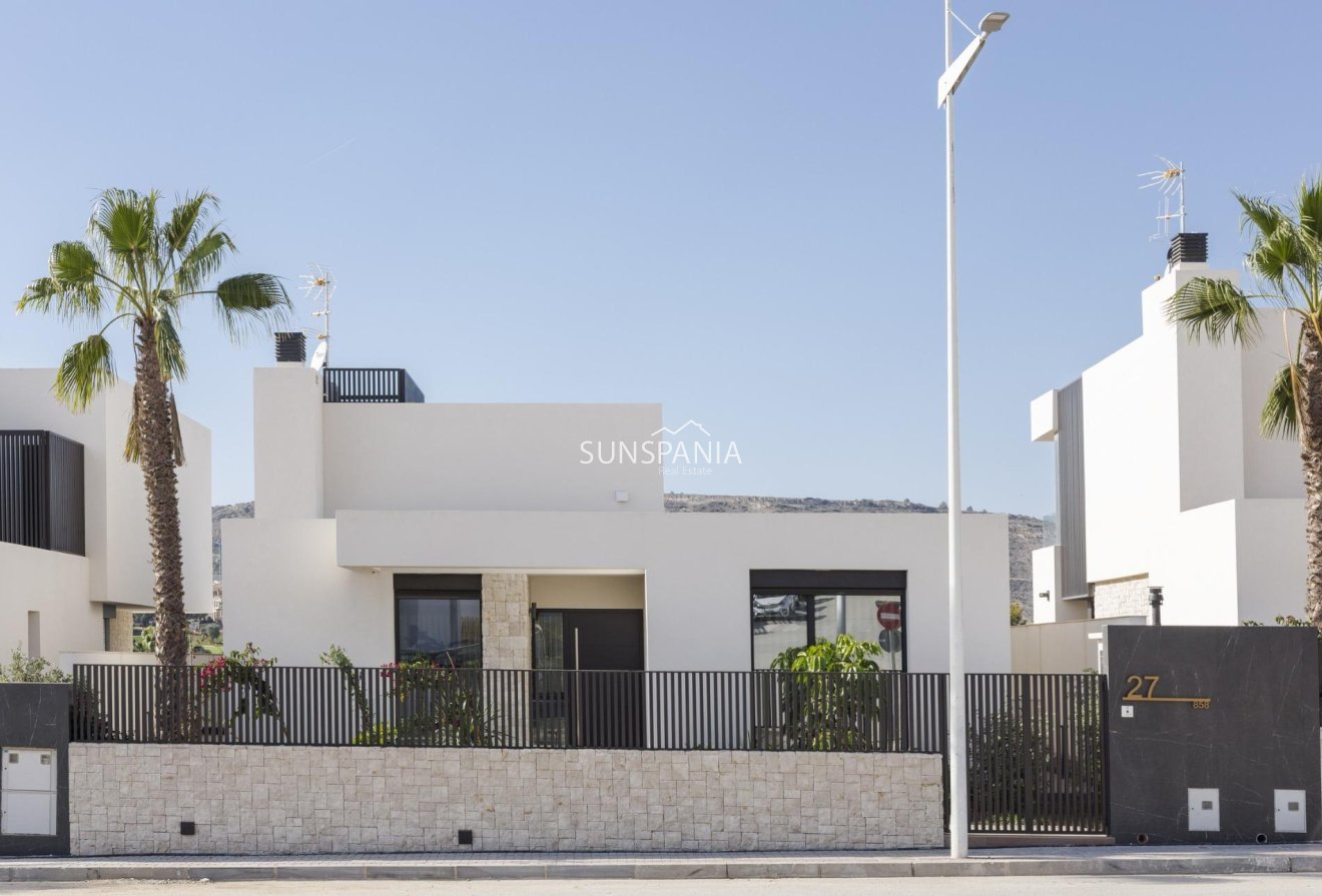 Obra nueva - Chalet -
Algorfa - La Finca Golf