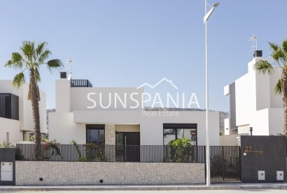 Obra nueva - Chalet -
Algorfa - La Finca Golf