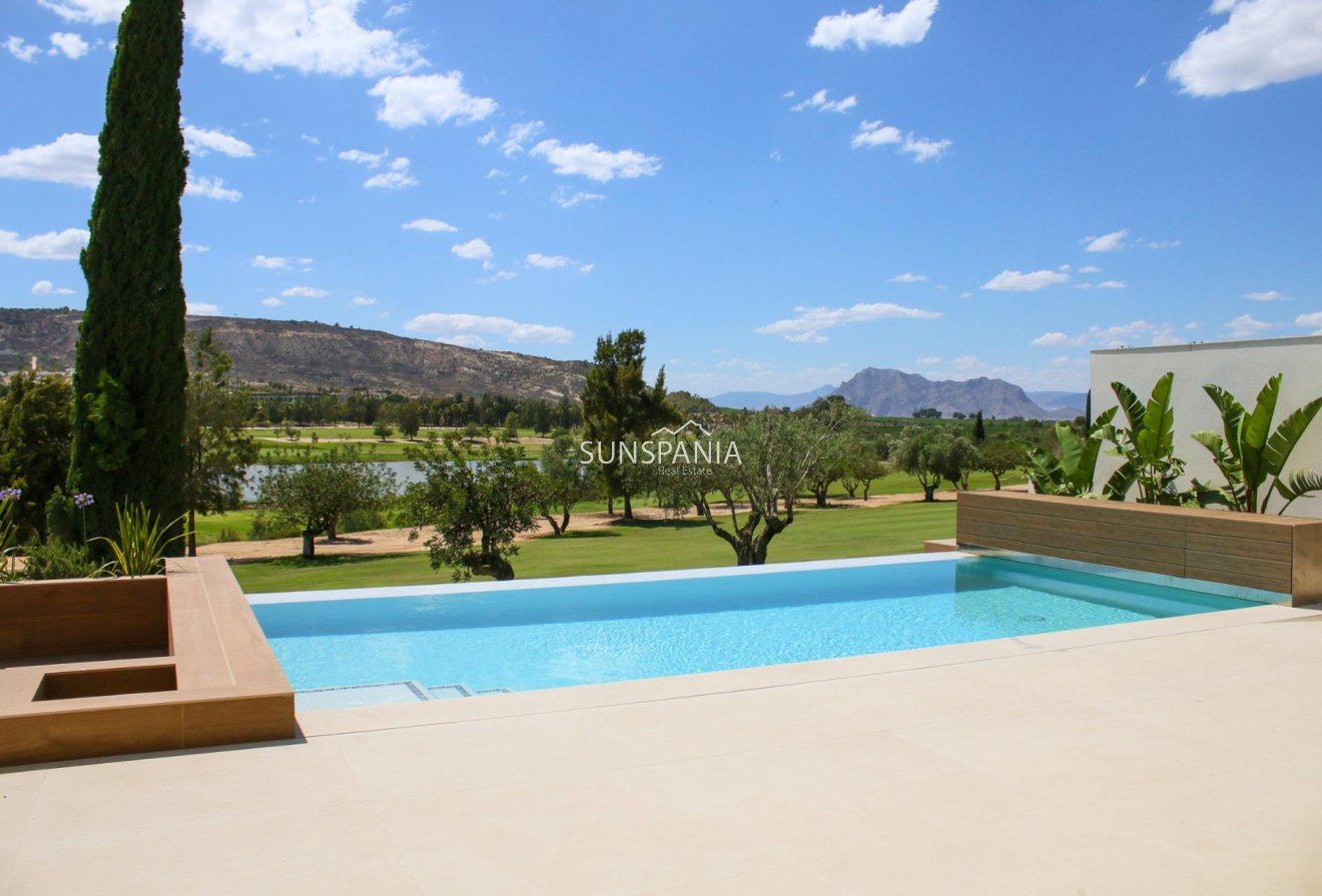 Obra nueva - Chalet -
Algorfa - La Finca Golf