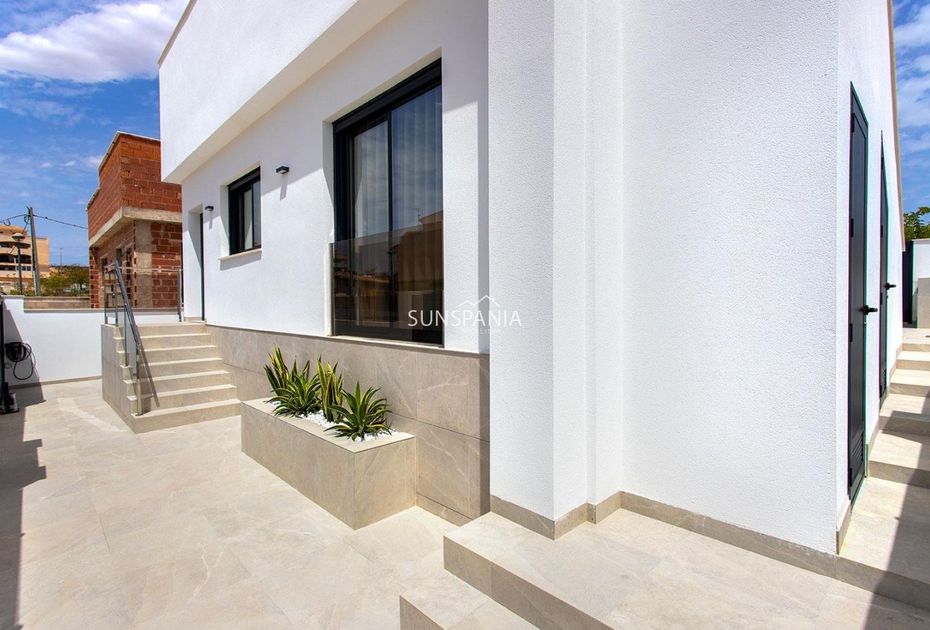 Obra nueva - Chalet -
Sucina