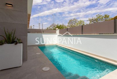 Obra nueva - Chalet -
Sucina
