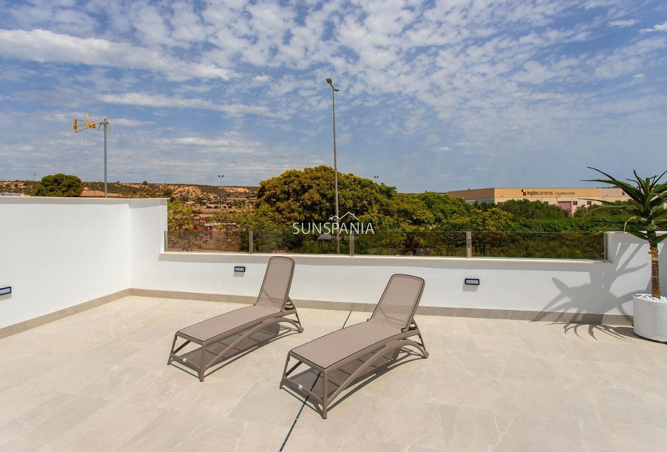 Obra nueva - Chalet -
Sucina