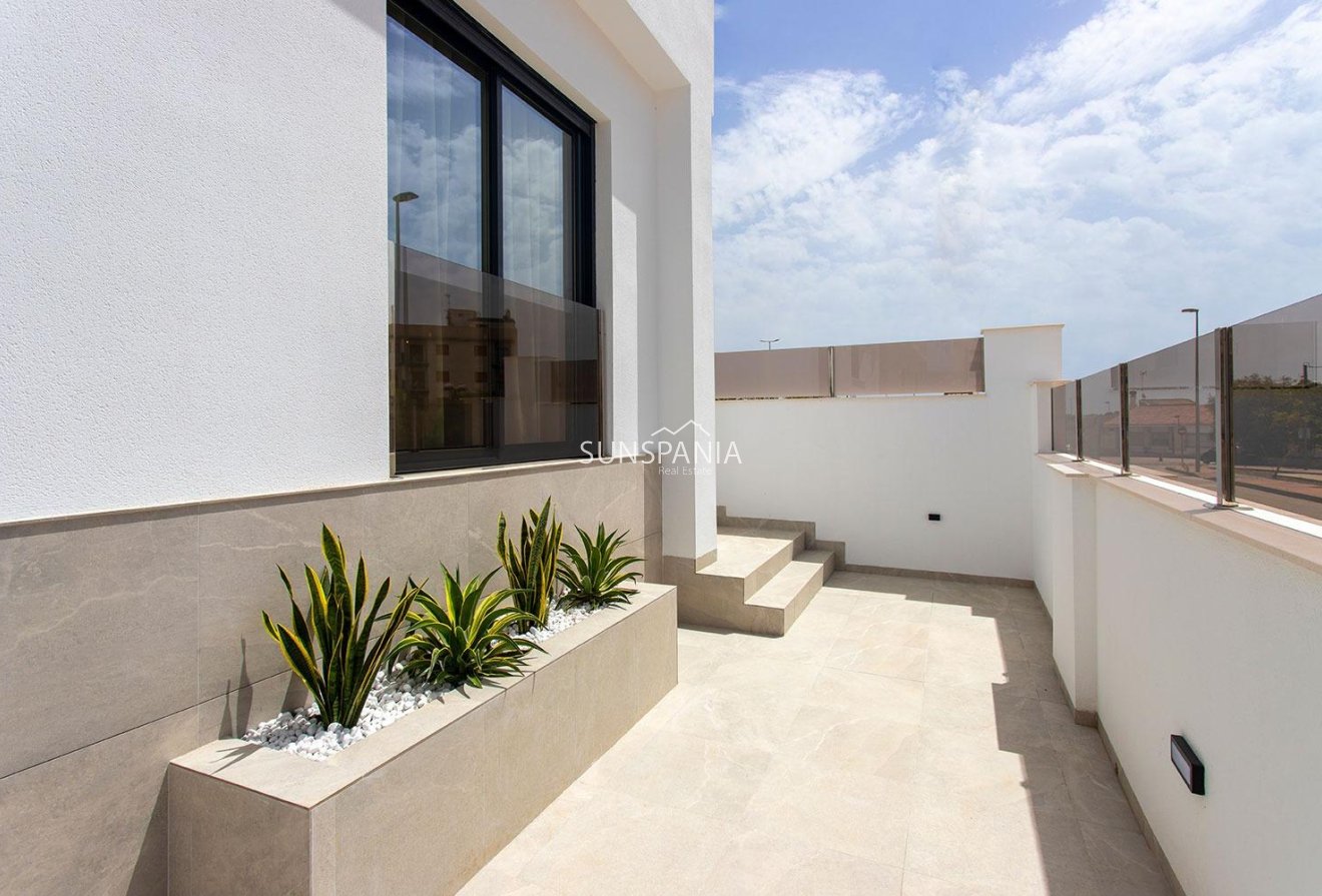 Obra nueva - Chalet -
Sucina