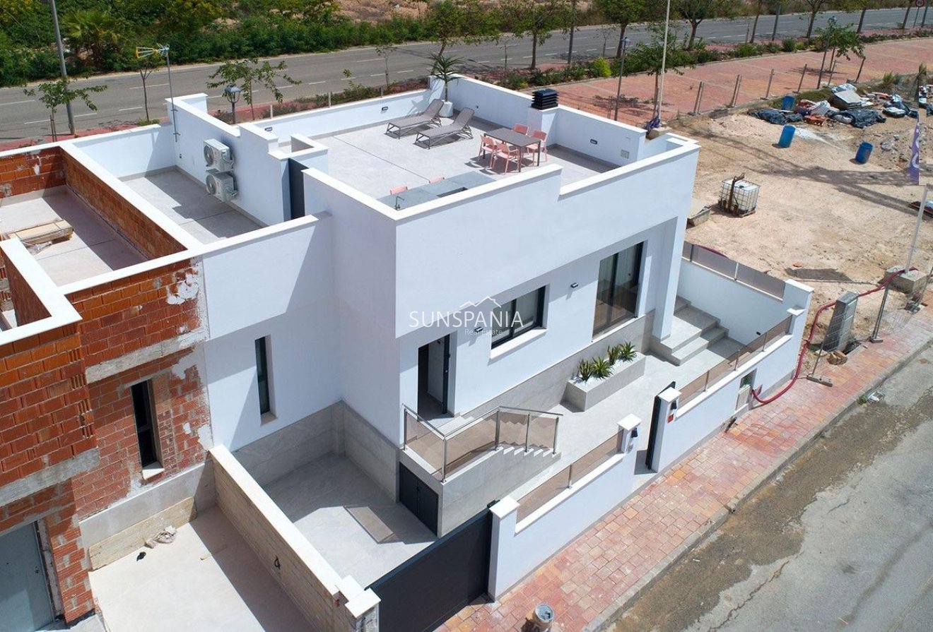 Obra nueva - Chalet -
Sucina